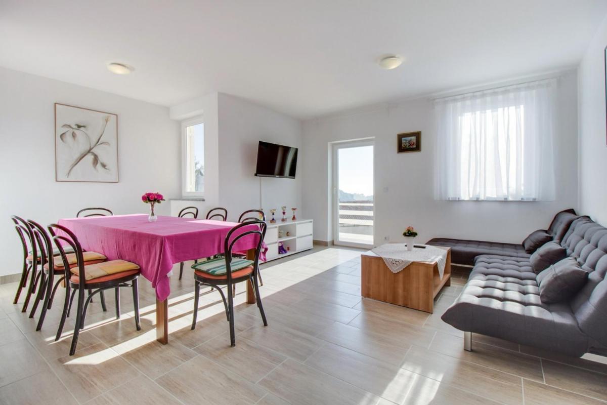 Apartment Mikic Cunski Bagian luar foto