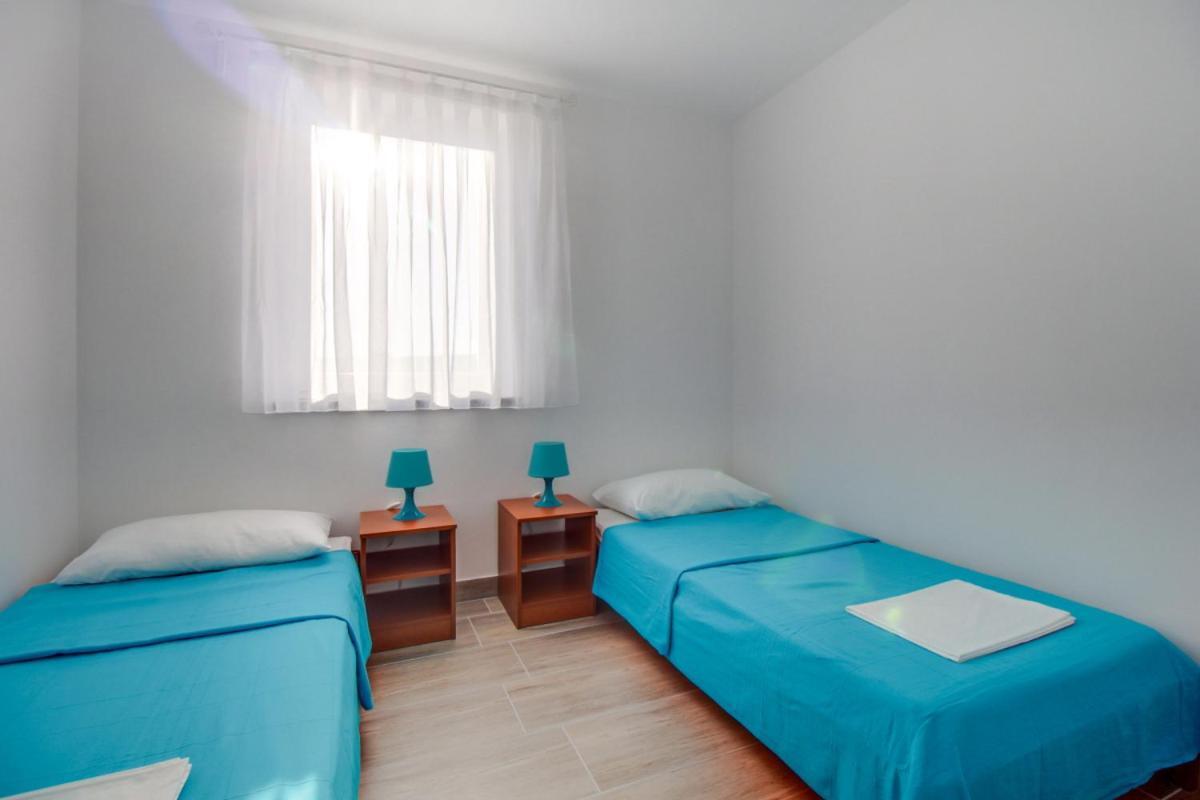 Apartment Mikic Cunski Bagian luar foto