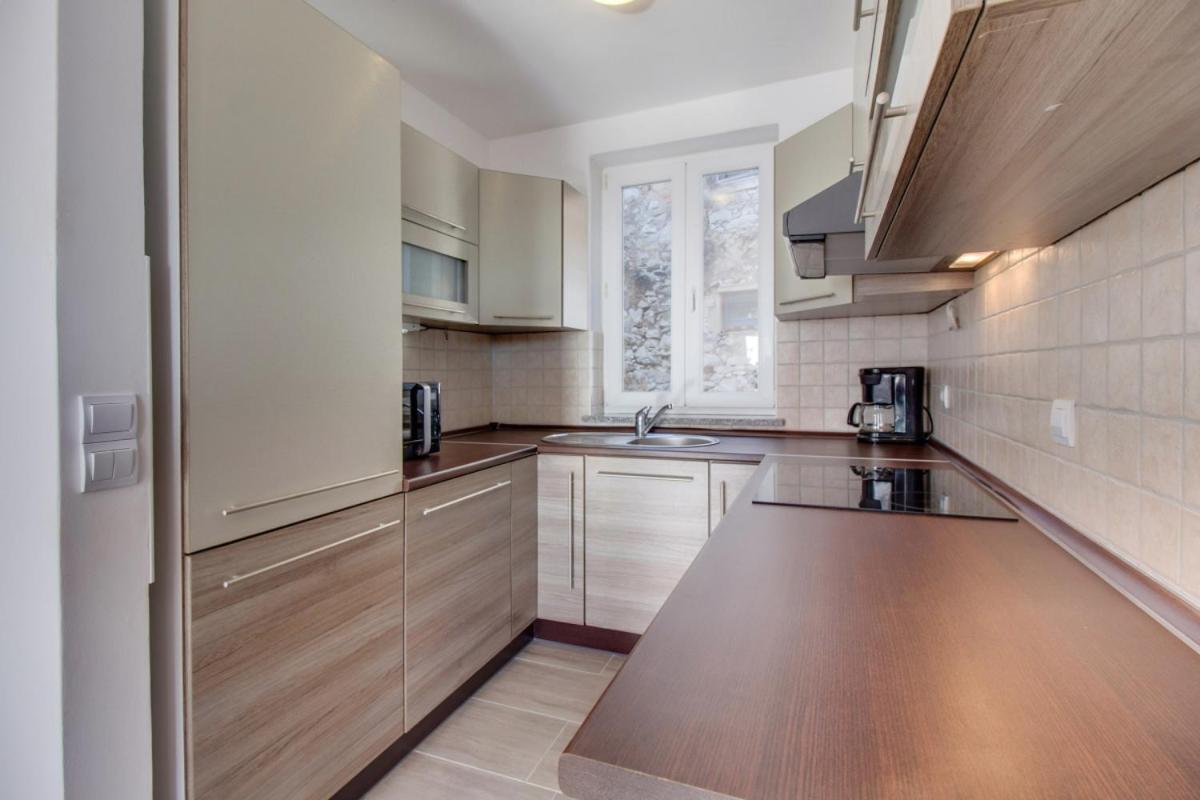 Apartment Mikic Cunski Bagian luar foto