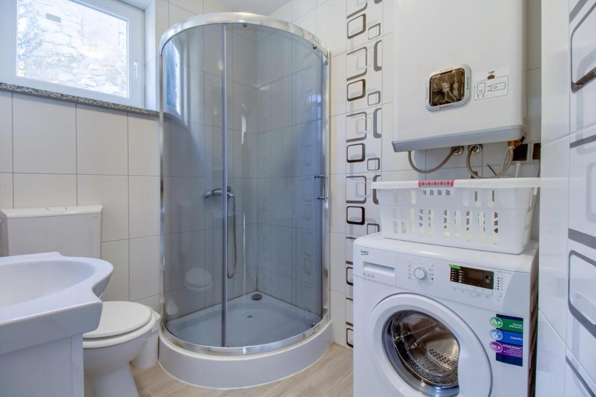 Apartment Mikic Cunski Bagian luar foto